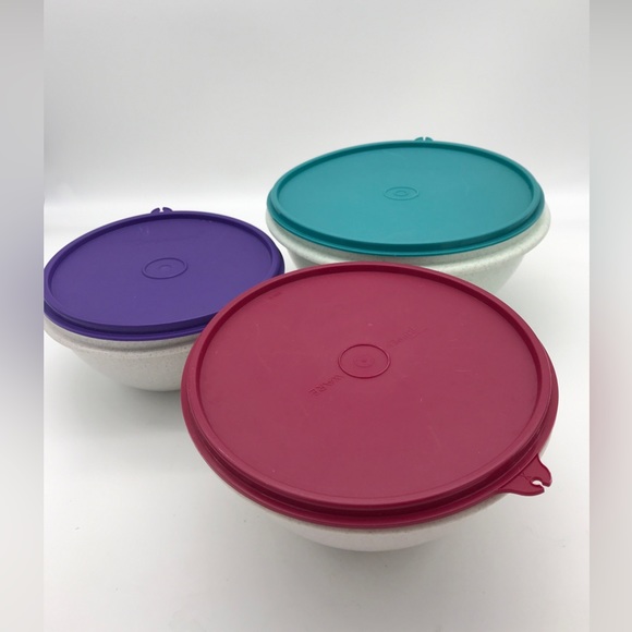 Tupperware set of 3 bowls with lid # 229, 228, 227 - Picture 2 of 6
